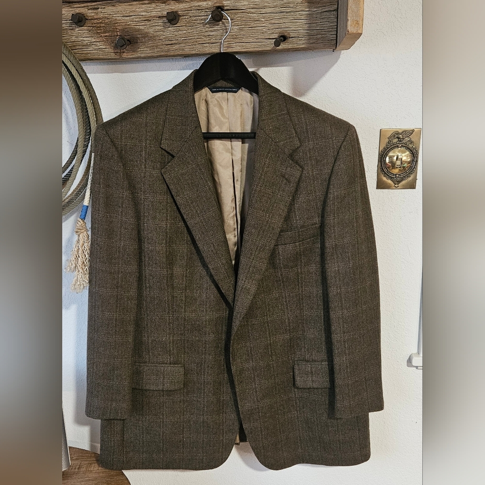 Men's Lambswool Sport Coat by Brooks Brothers Size 44R